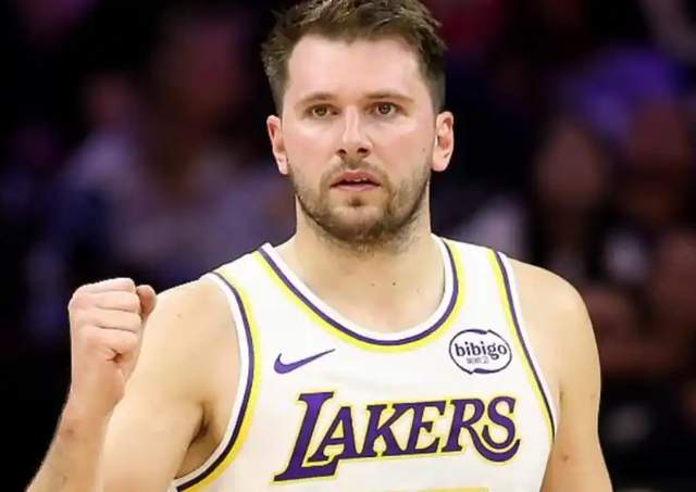 华体会体育-湖人大胜骑士！东契奇轰42分，八村垒+三首发辅助，米切尔被锁死|克利夫兰骑士队|多诺万-米切尔|杰克·拉拉维亚|洛杉矶湖人队|卢卡-东契奇_新浪新闻